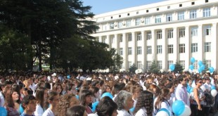 ახალი ანტიბიოტიკის მიღების შემთხვევაშიც რეზისტენტობა ძალიან სწრაფად ვითარდება. მიკრობები ბევრად უფრო აქტიურად მოქმედებენ.